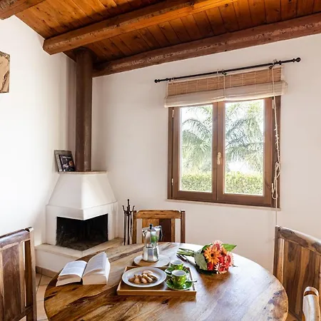 Solemar Sicilia - Le Casette Di Calzata Lantgård Campofelice Di Roccella
